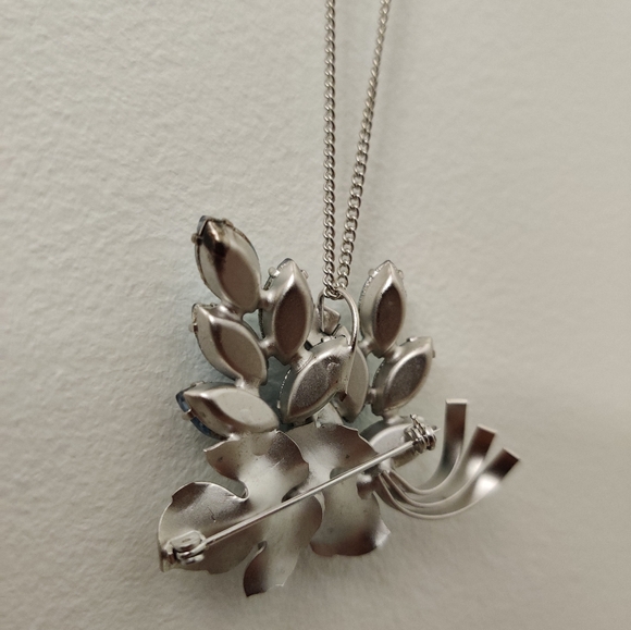 Vintage Iridescent Lava Glass Brooch - Picture 9 of 15